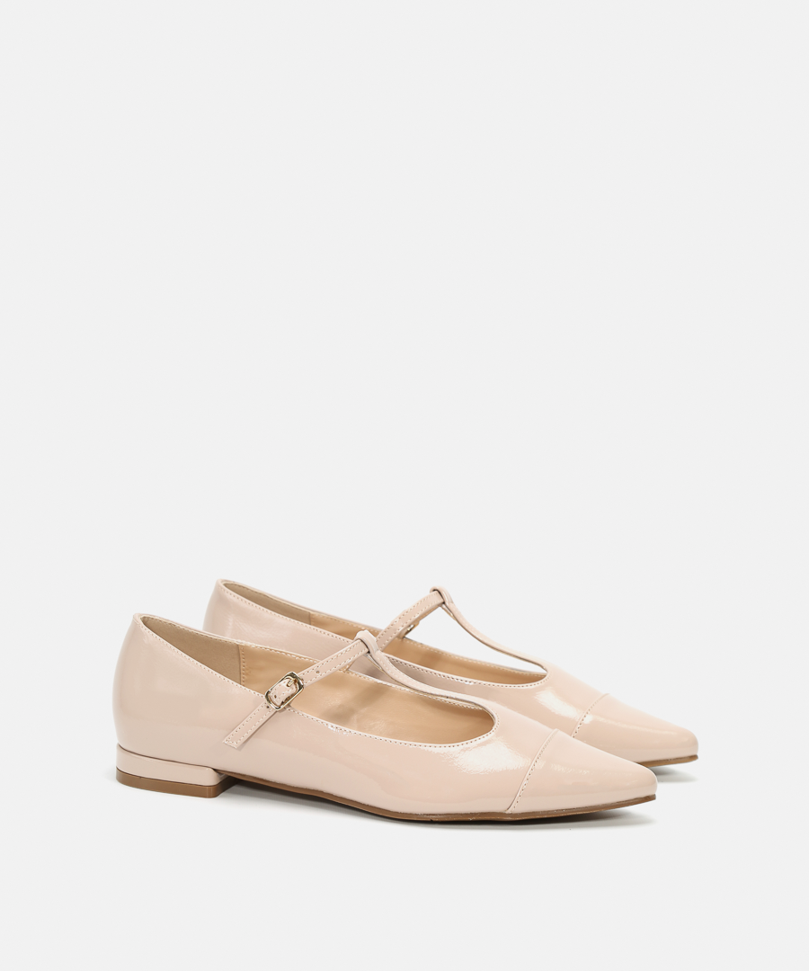 Merceditas T-Strap image number null